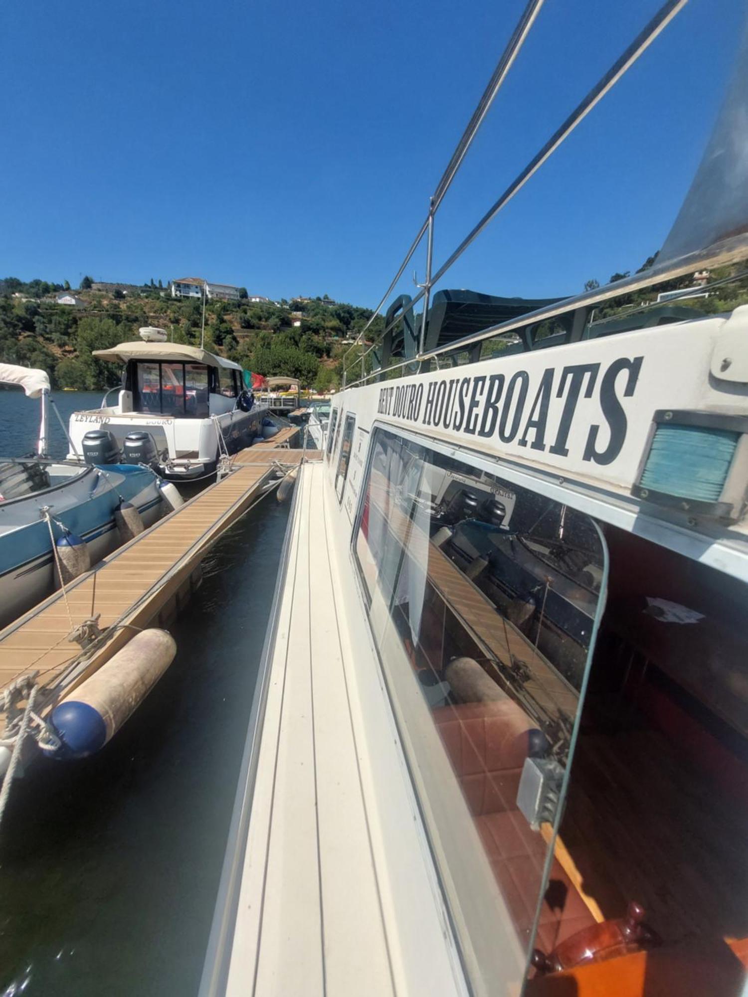 Douro Houseboats 호텔 Marco de Canavezes 외부 사진